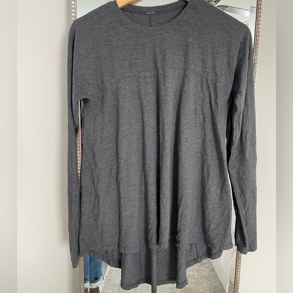 Lululemon Acadia Gray High Low Long Sleeve Top - Picture 7 of 13